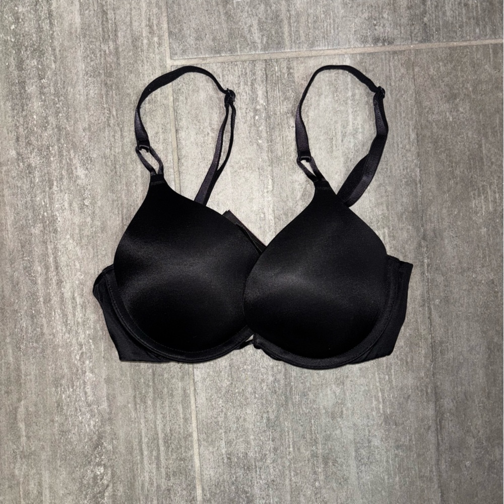 Victoria's Secret Plunge Bombshell Black Bra nwot
